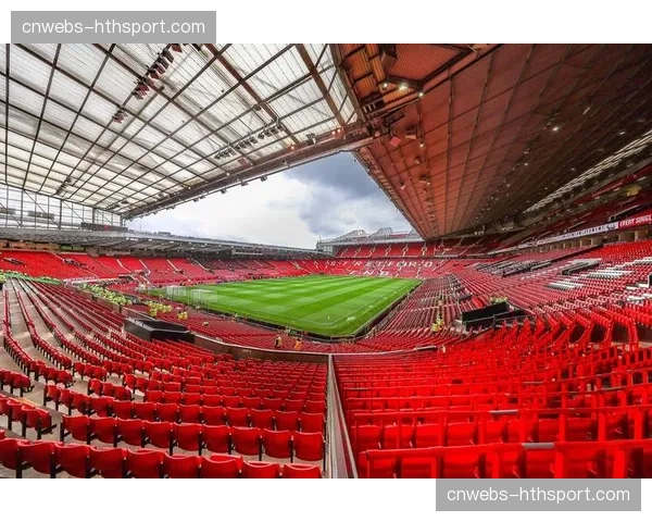 特写：谢菲尔德街头的社区智能球场，扫码即可预约并自动计分